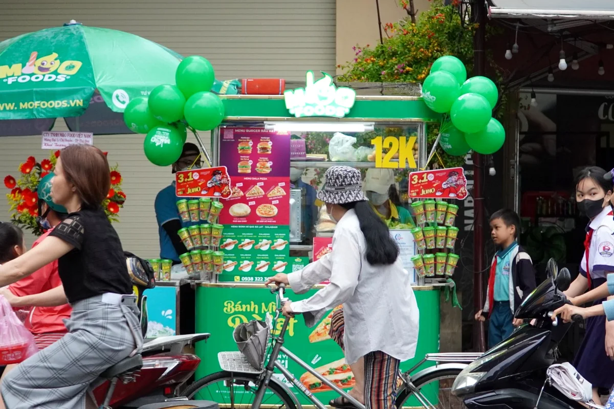 Quầy bánh mì Dalabami thực tế trong quá trình bán hàng